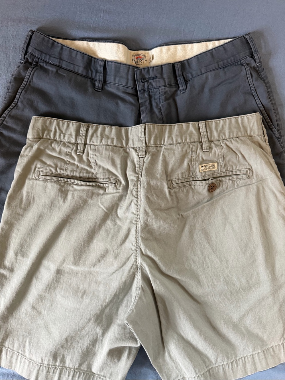 Faherty Men’s Two-Pack Flat-Front Shorts in Navy and Gray - 8”